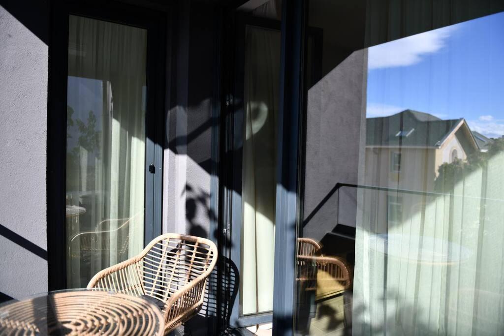 Madrid: A Modern 2-Bedroom Apartment With Parking Szófia Kültér fotó