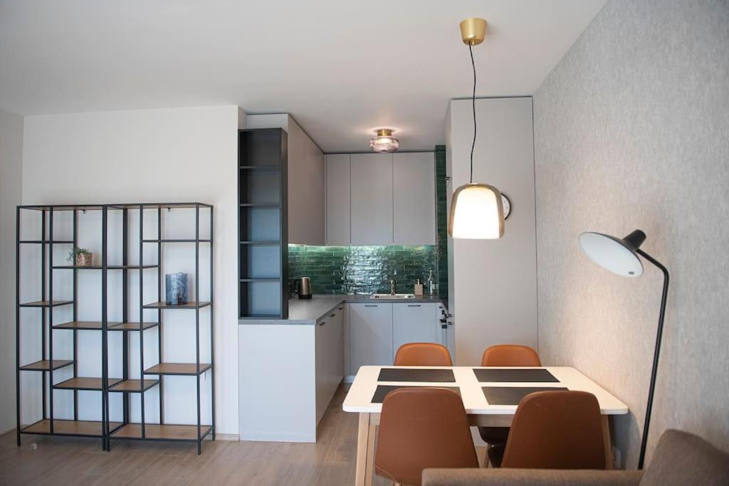 Madrid: A Modern 2-Bedroom Apartment With Parking Szófia Kültér fotó