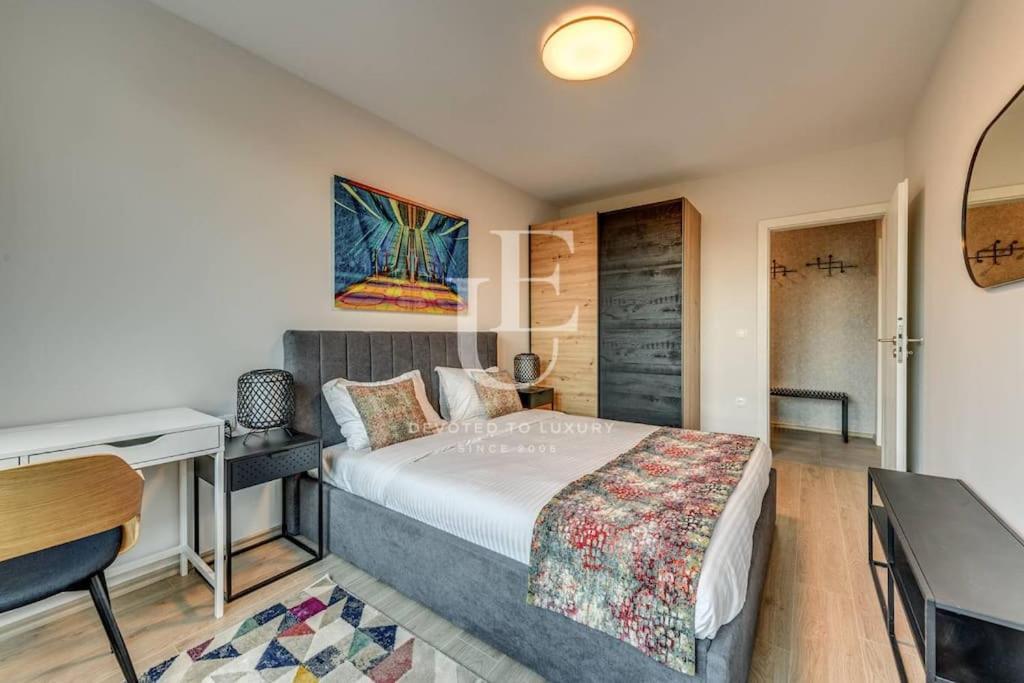 Madrid: A Modern 2-Bedroom Apartment With Parking Szófia Kültér fotó