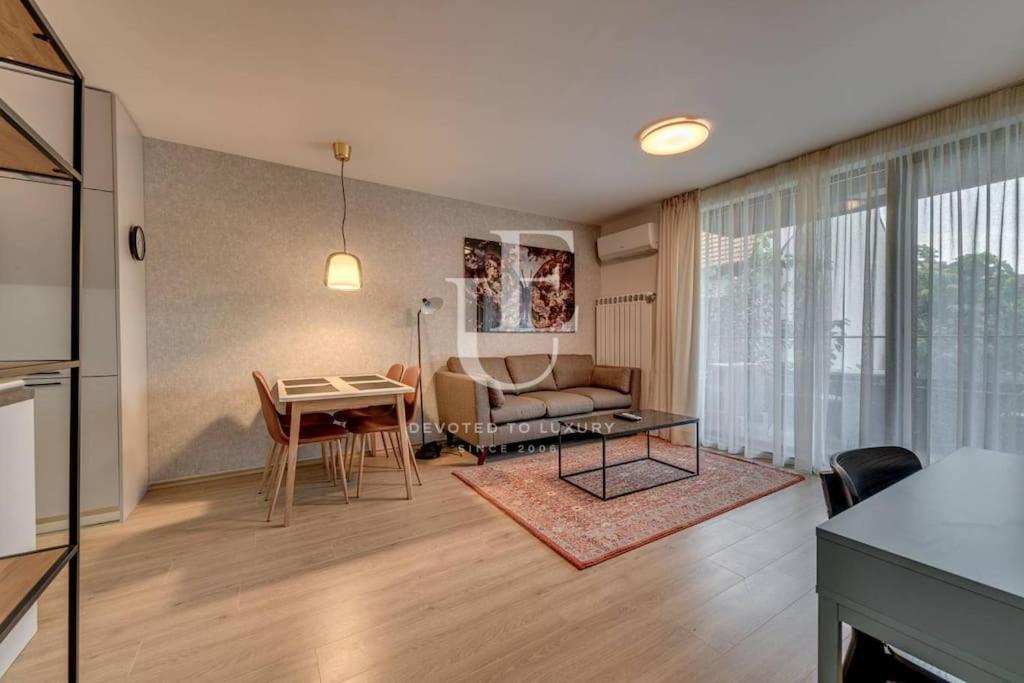 Madrid: A Modern 2-Bedroom Apartment With Parking Szófia Kültér fotó