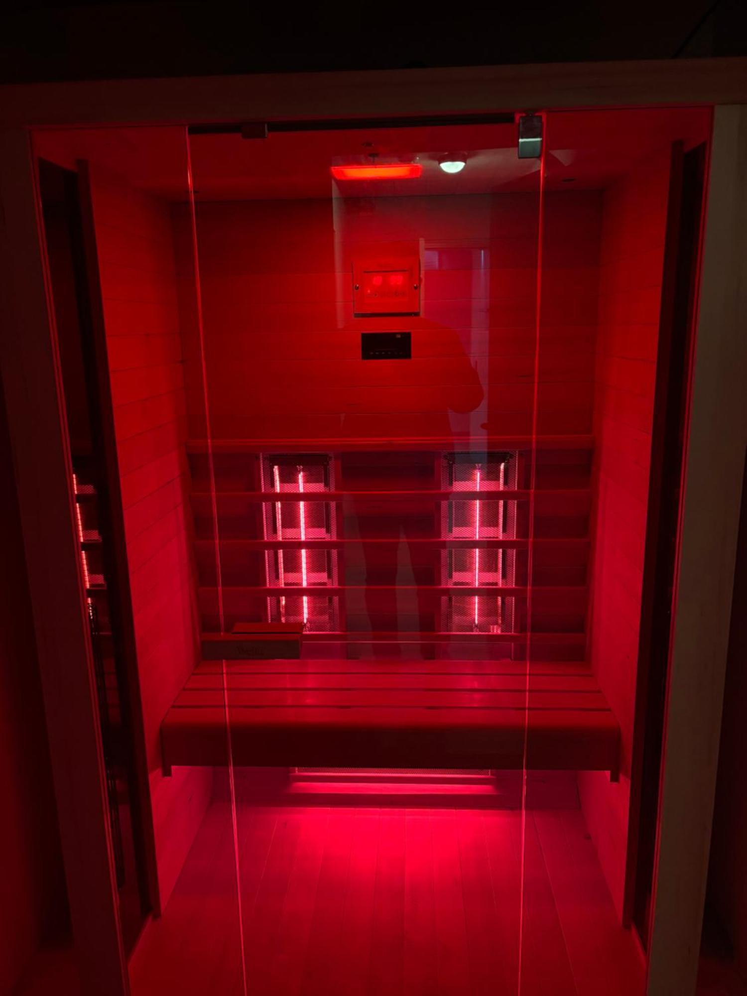 Madrid: A Modern 2-Bedroom Apartment With Parking Szófia Kültér fotó